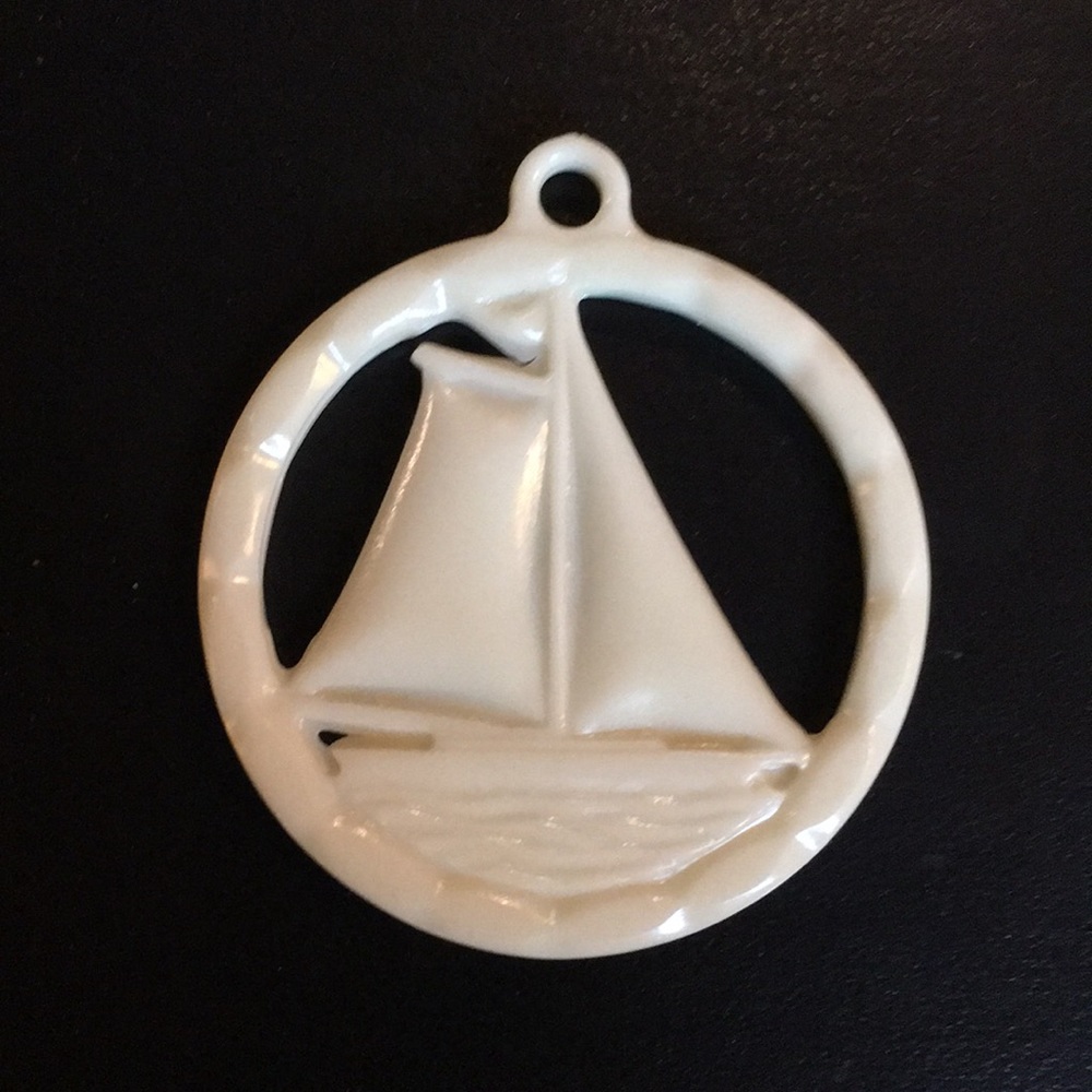 40s Glow in the dark sailboat light shade fan pull
